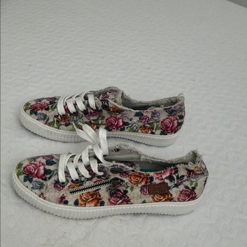 Blowfish  Floral Canvas Sneakers with White Laces New!!!